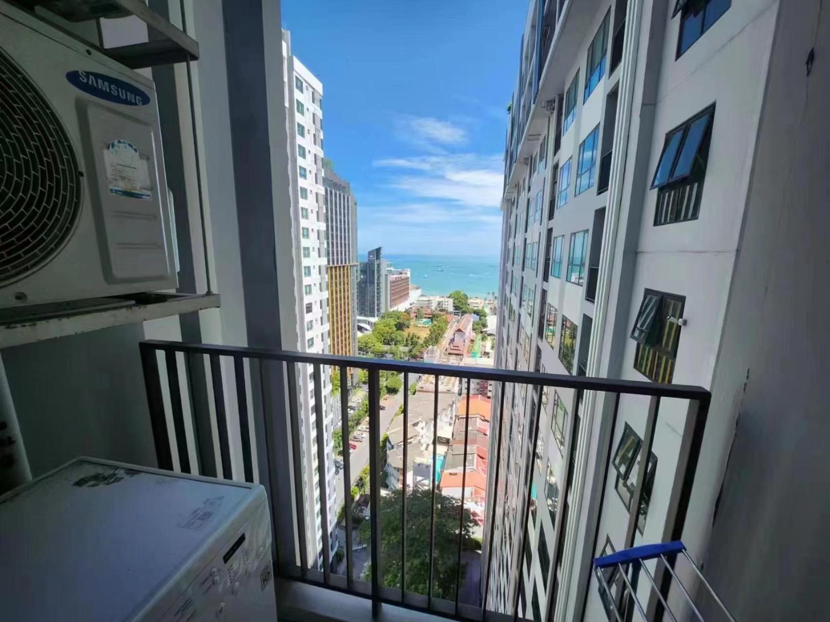 Apartamento The Base Pattaya Exterior foto