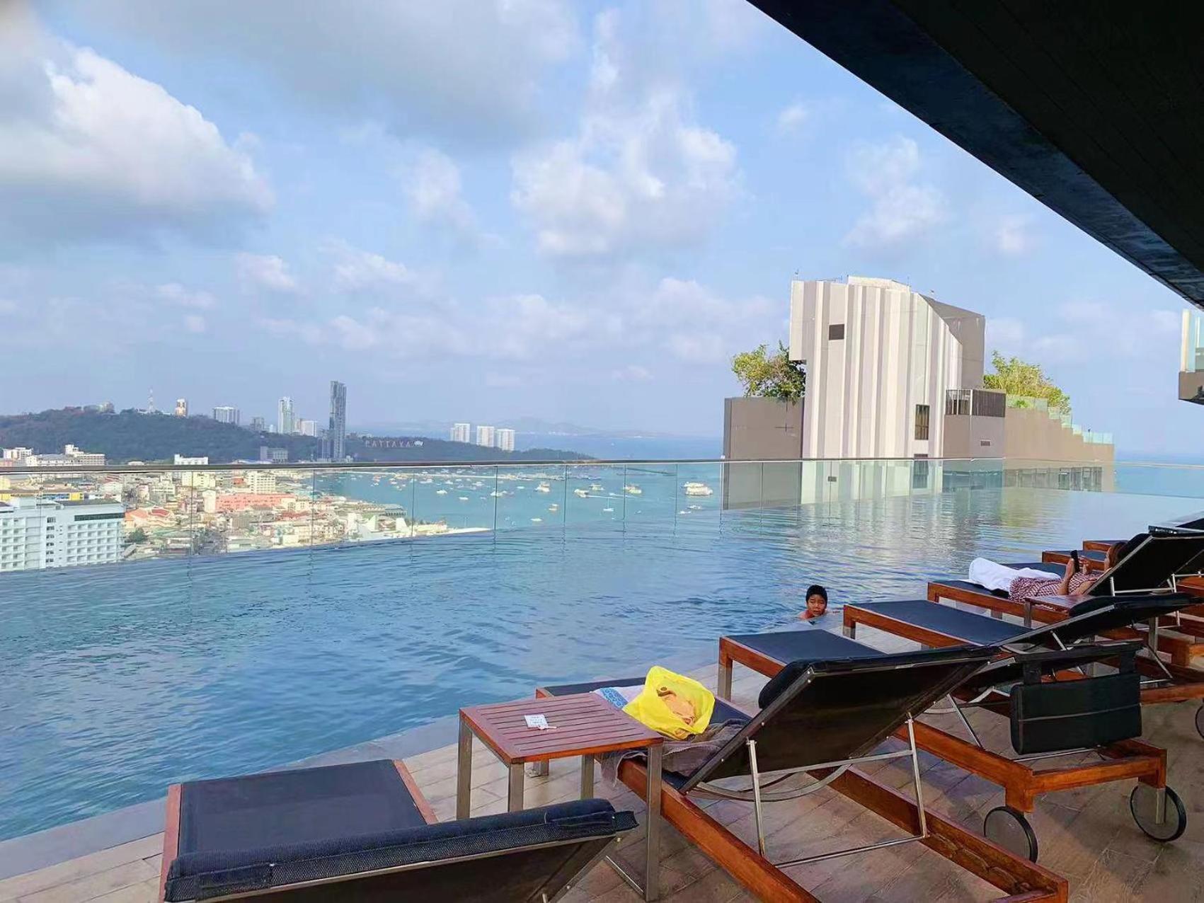 Apartamento The Base Pattaya Exterior foto